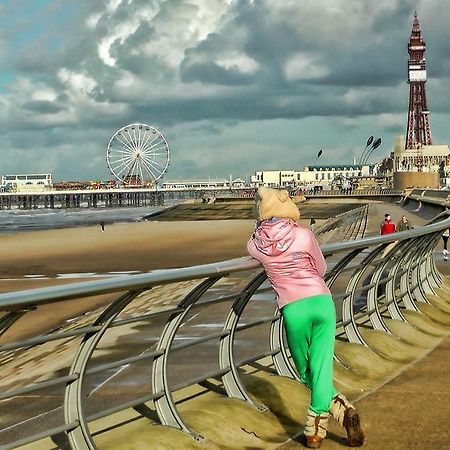 Holmside House Blackpool Bagian luar foto